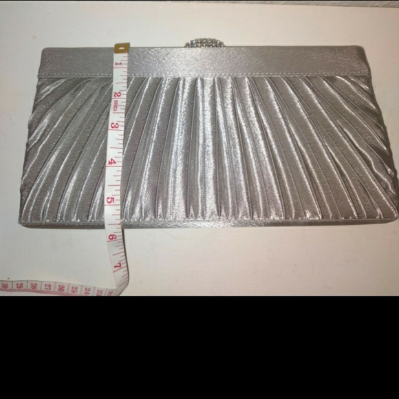 Vintage silver cocktail clutch - Picture 6 of 6